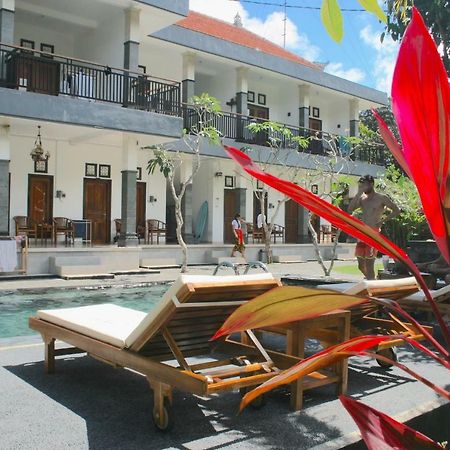 Uluwatu Made Guesthouse Екстер'єр фото