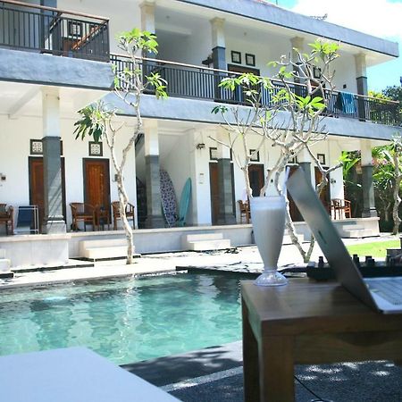 Uluwatu Made Guesthouse Екстер'єр фото