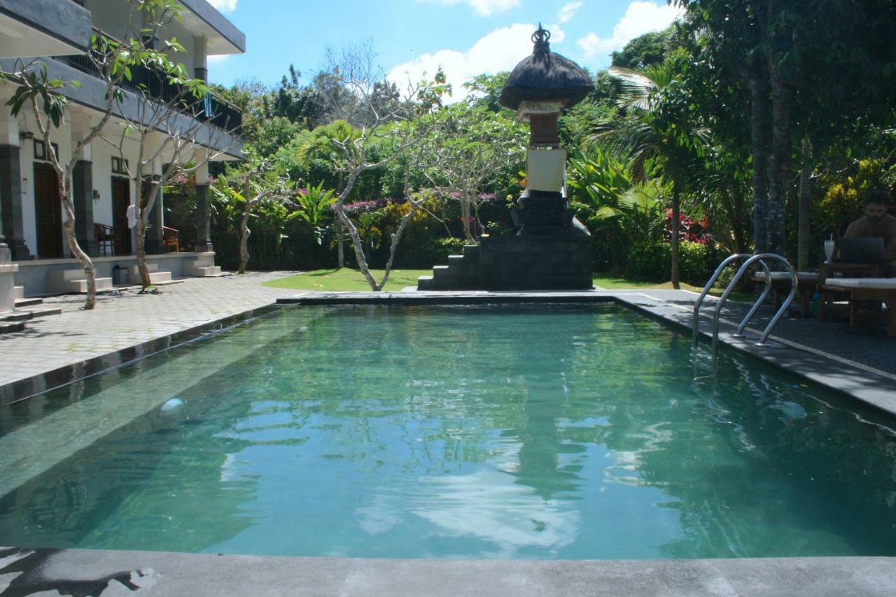 Uluwatu Made Guesthouse Екстер'єр фото