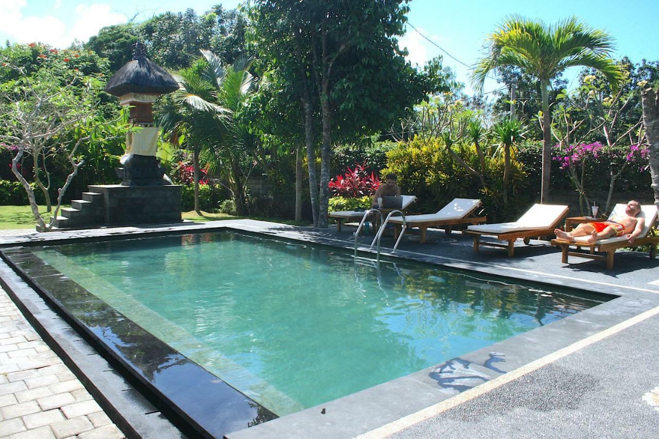 Uluwatu Made Guesthouse Екстер'єр фото